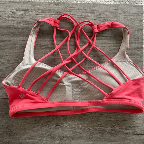 Six Lululemon bras - Picture 7 of 7